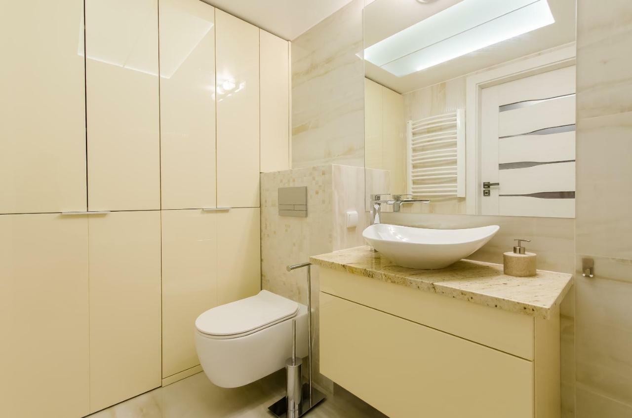 Central Penthouse With Terrace Краков Экстерьер фото
